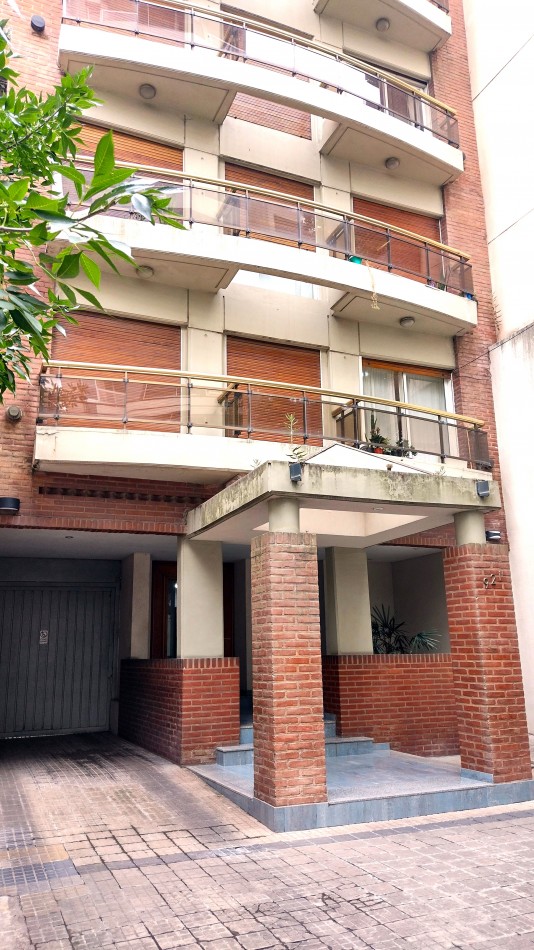 Departamento en Alquiler de dos dormitorios en Plaza Paso de La Plata 
