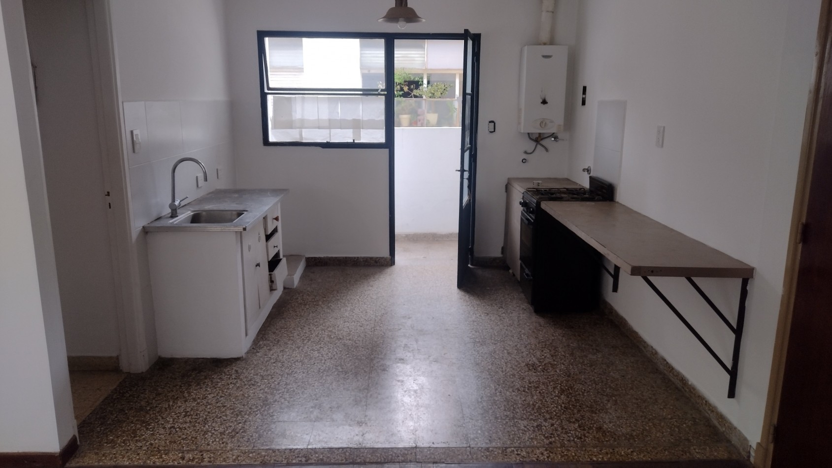 Departamento en Alquiler en zona Plaza Moreno de dos dormitorios