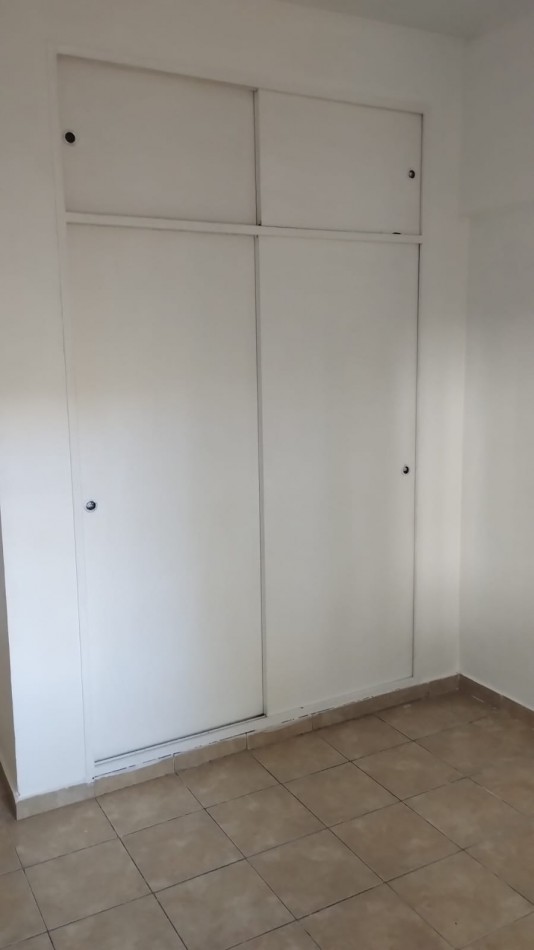 Departamento en alquiler dos dormitorios al frente 