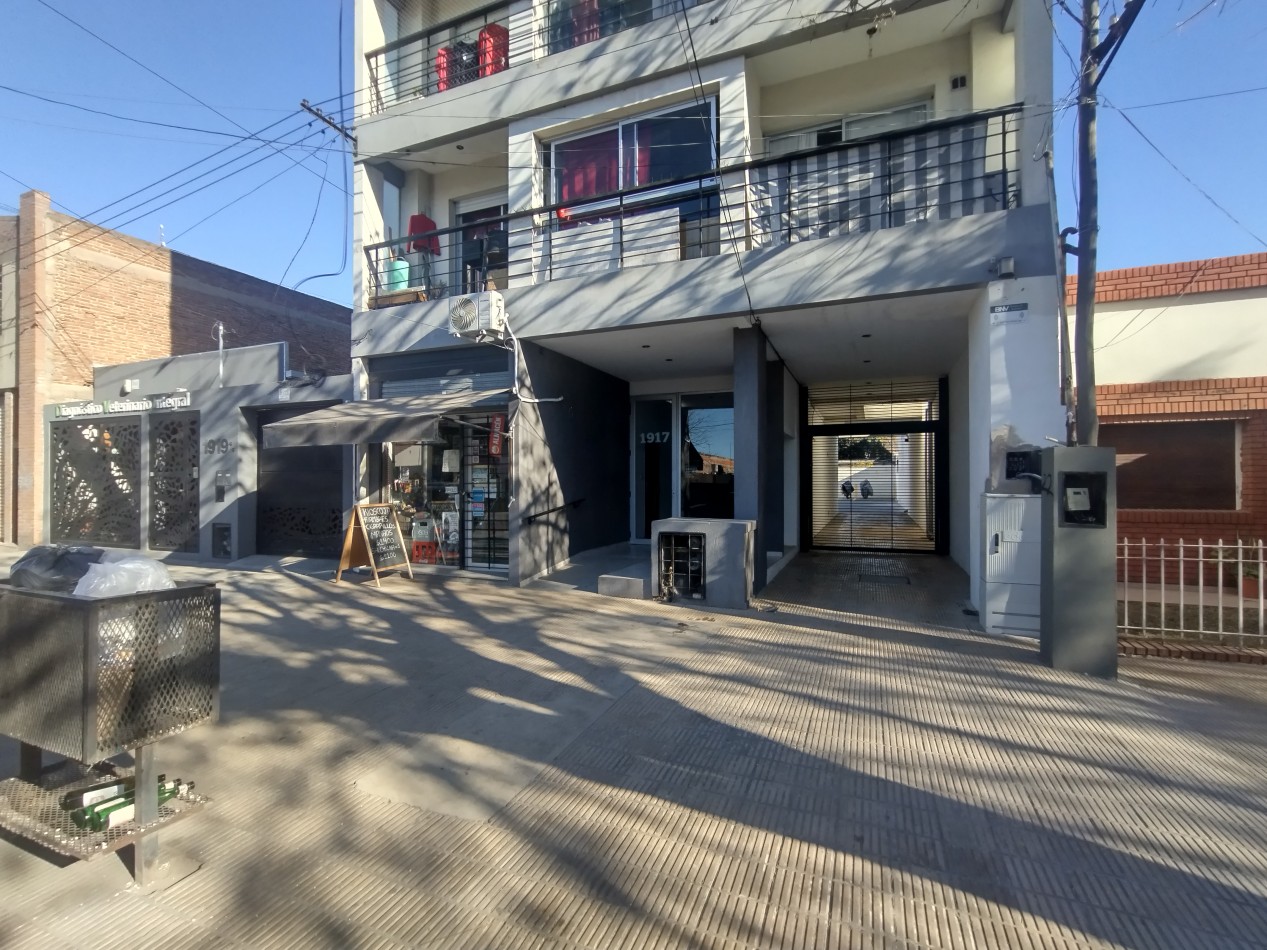 Departamento de un dormitorio en Alquiler al frente 