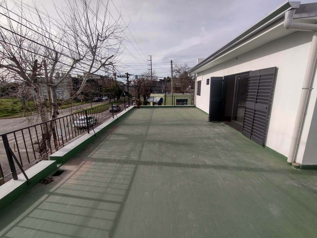 Departamento en Alquiler en planta alta unico sin expensas en Tolosa La Plata