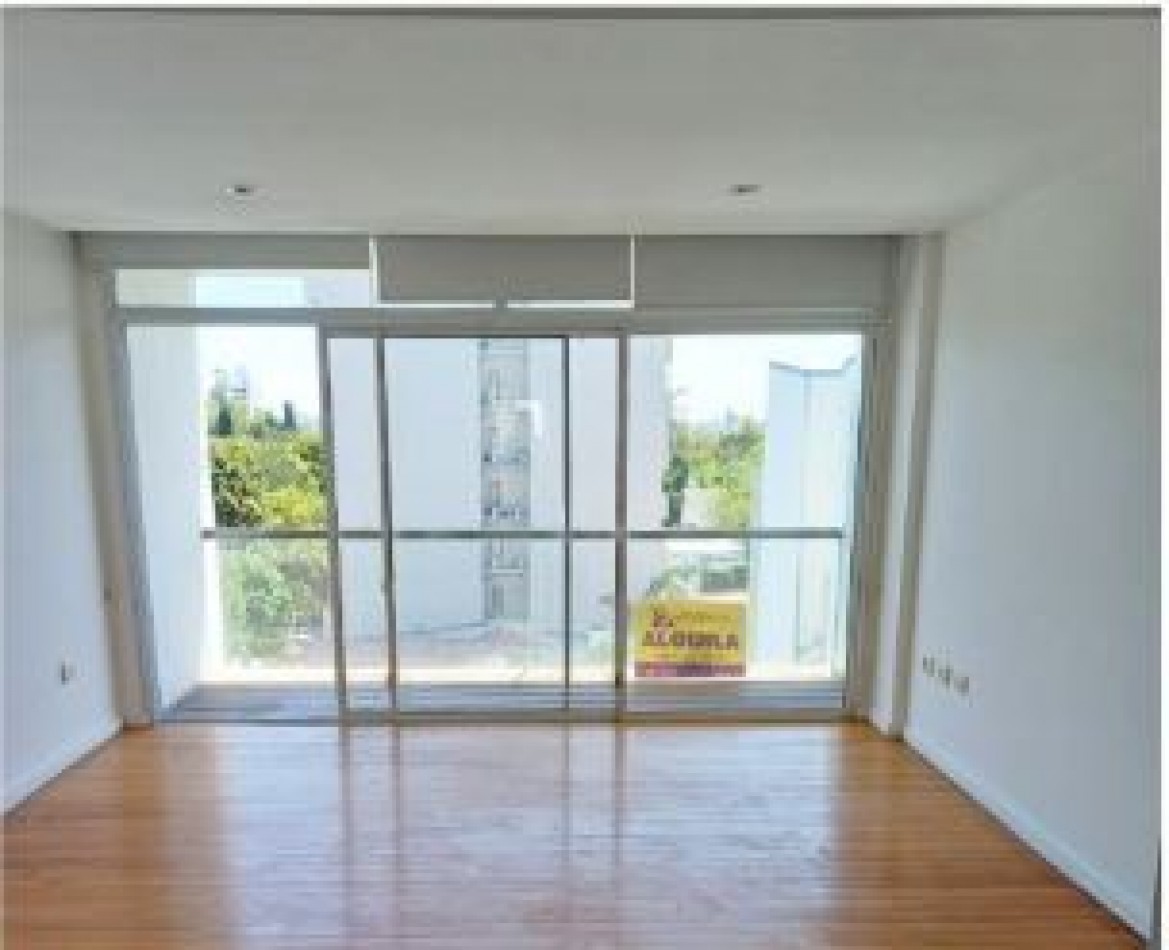 Semipiso en Alquiler en La Plata en zona Parque San Martin