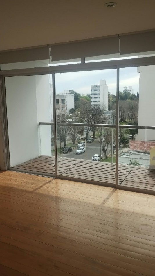 Semipiso en Alquiler en La Plata en zona Parque San Martin