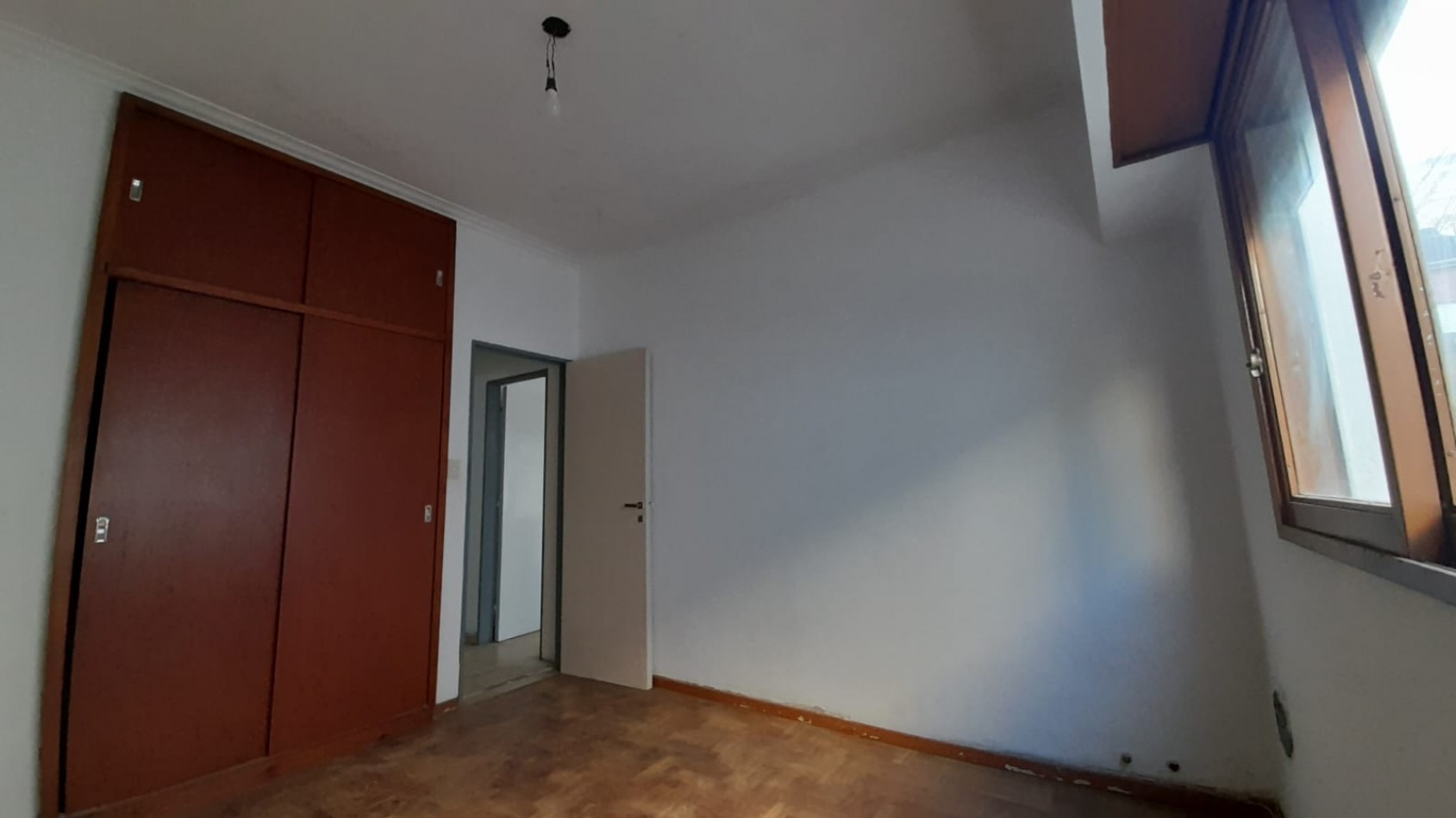 Departamento en Alquiler de dos dormitorios en zona facultades del bosque de la Ciudad de La Plata 