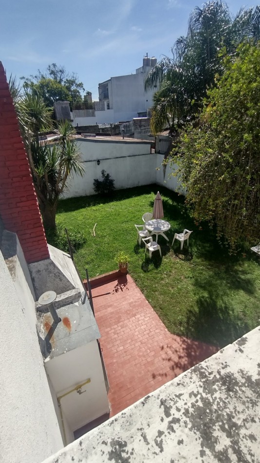 Casa en venta sobre avenida 66 en zona facultades de La Ciudad de La Plata