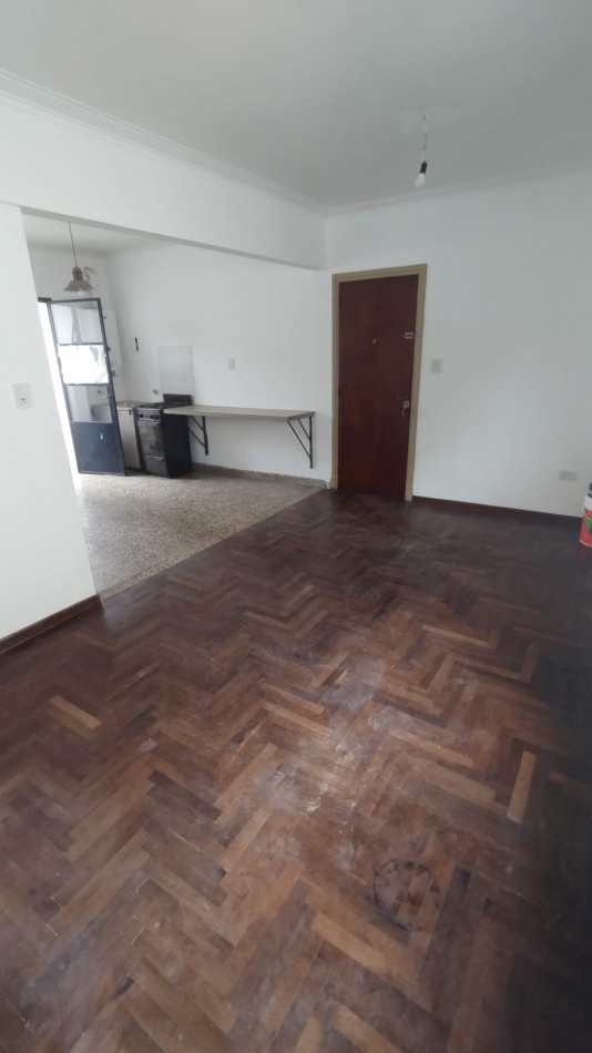 Departamento en Alquiler en zona Plaza Moreno de dos dormitorios