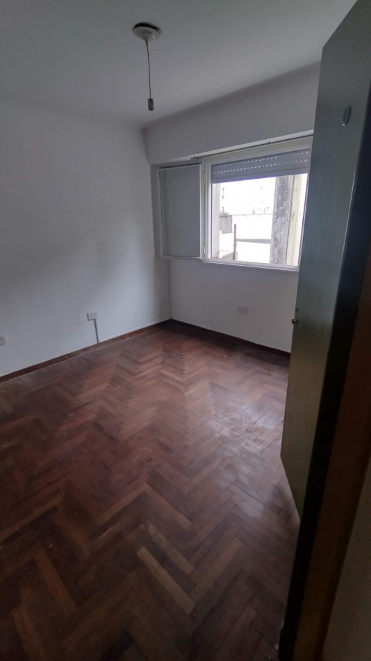 Departamento en Alquiler en zona Plaza Moreno de dos dormitorios