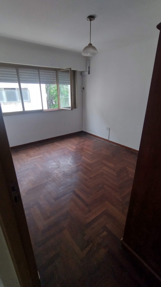 Departamento en Alquiler en zona Plaza Moreno de dos dormitorios