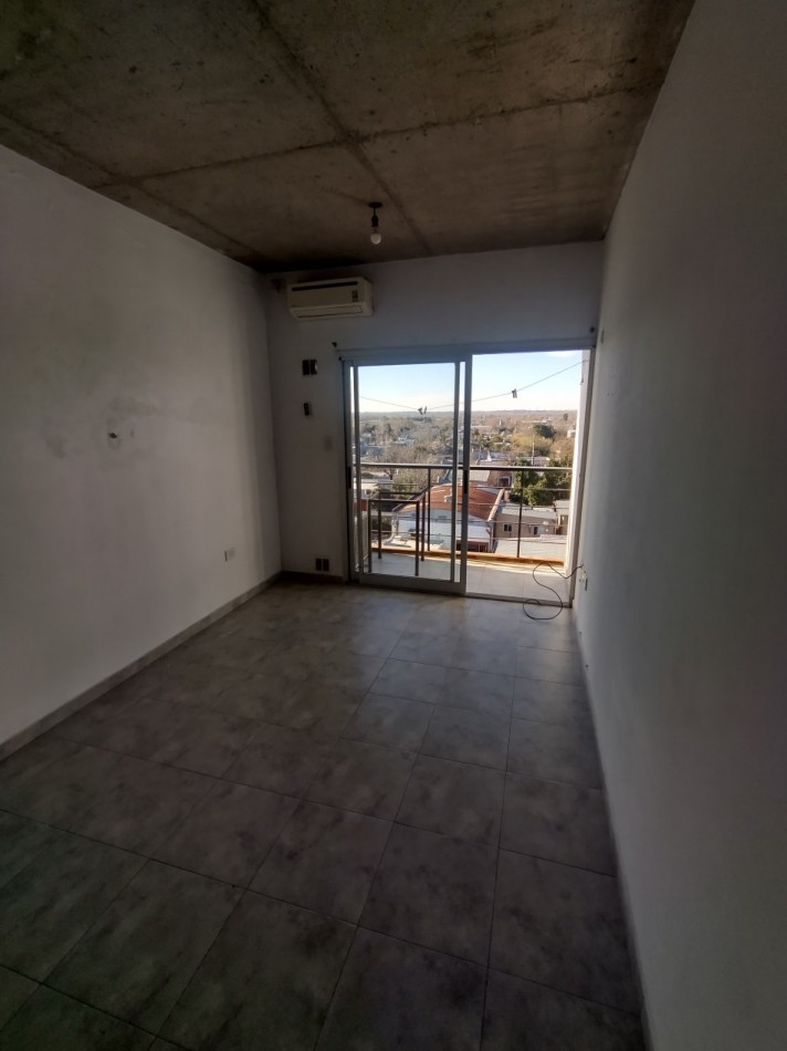 Departamento de un dormitorio en Alquiler al frente 