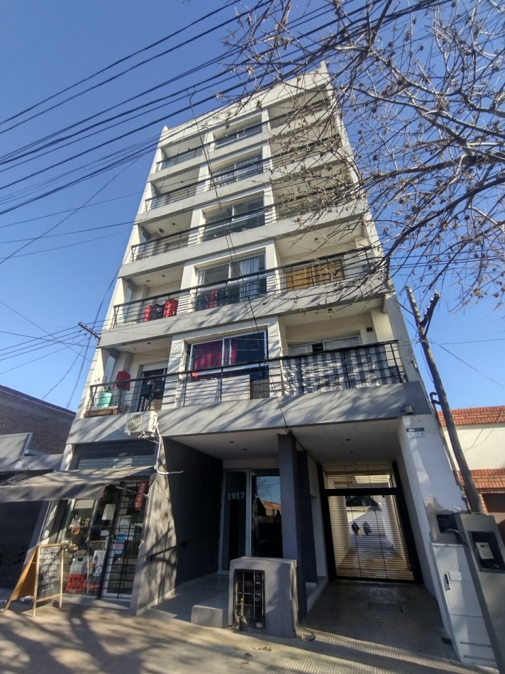 Departamento de un dormitorio en Alquiler al frente 