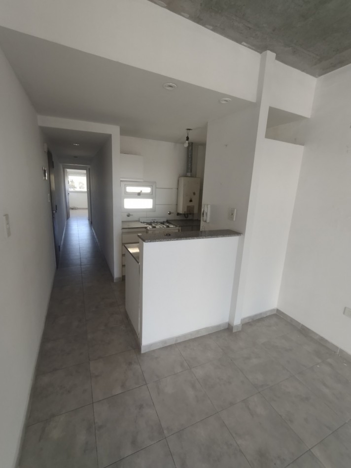 Departamento de un dormitorio en Alquiler al frente 