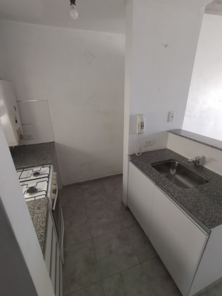 Departamento de un dormitorio en Alquiler al frente 