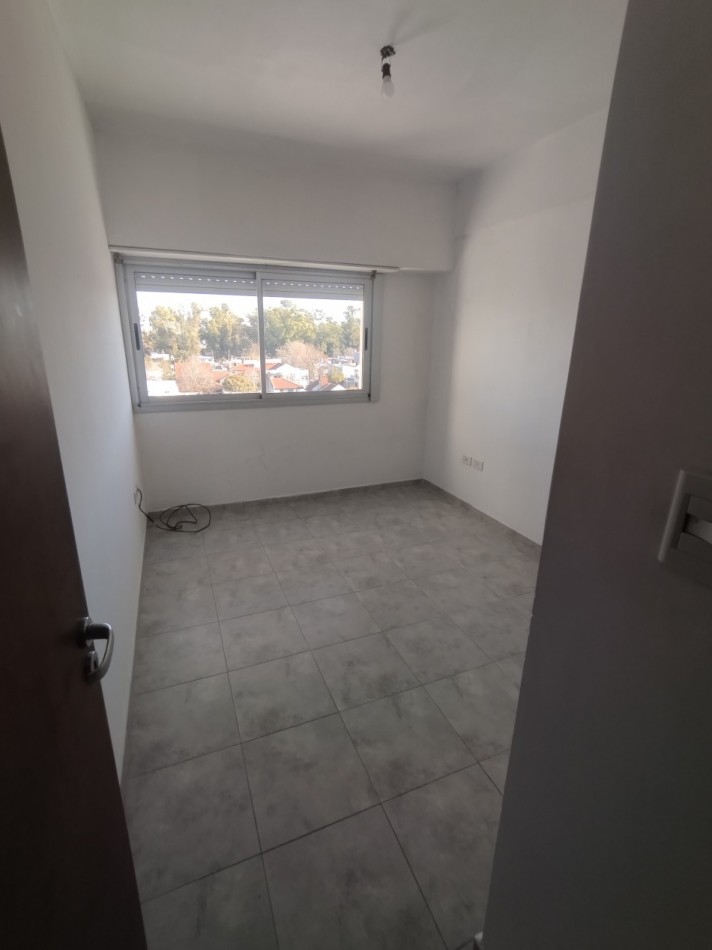 Departamento de un dormitorio en Alquiler al frente 