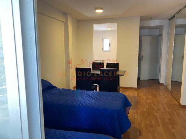 Monoambiente al frente con balcón y cochera en venta calle 44 entre 5 y 6 