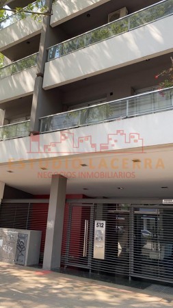 Monoambiente al frente con balcón y cochera en venta calle 44 entre 5 y 6 
