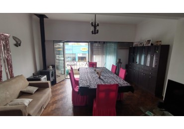 Departamento en plena avenida 7 entre calle 41 y 42 de la Ciudad de La Plata 