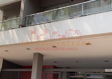 Monoambiente al frente con balcón y cochera en venta calle 44 entre 5 y 6 