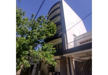 Estudio Lacerra Alquila Semi piso al frente en excelente zona de la Ciudad de La Plata